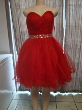 Red Strapless Backless Tulle Party Dress with Jeweled Waist
